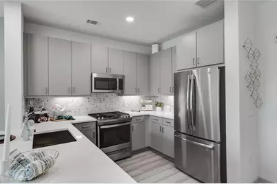 3636 W Dallas Street #330, Houston, TX 77019 - Photo 3