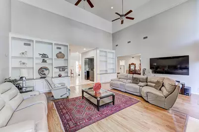 12007 Lakeway Court, Houston, TX 77071 - Photo 9