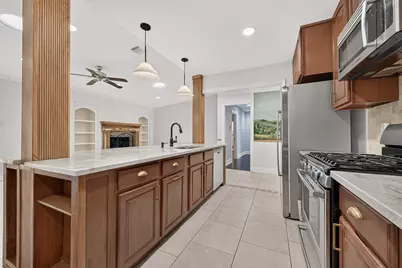 11126 Cedarhurst Drive, Houston, TX 77096 - Photo 9