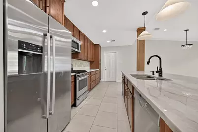 11126 Cedarhurst Drive, Houston, TX 77096 - Photo 7