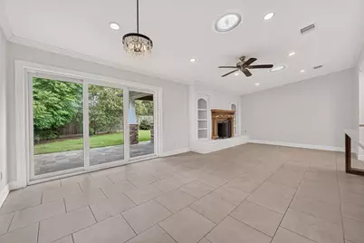 11126 Cedarhurst Drive, Houston, TX 77096 - Photo 19