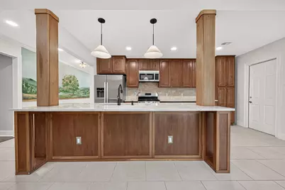 11126 Cedarhurst Drive, Houston, TX 77096 - Photo 5