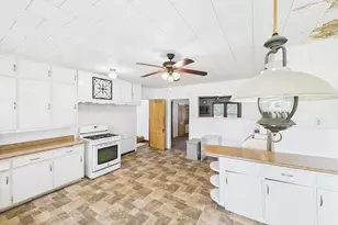 305 W Converse St, Weimar, TX 78962 - Photo 25