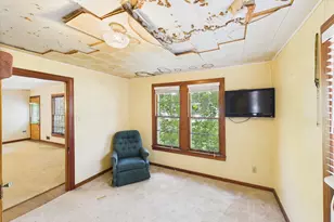 305 W Converse St, Weimar, TX 78962 - Photo 9