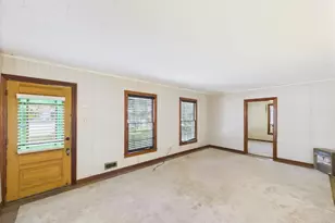 305 W Converse St, Weimar, TX 78962 - Photo 11