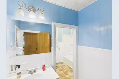 305 W Converse Street, Weimar, TX 78962 - Photo 17