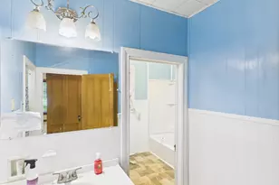 305 W Converse St, Weimar, TX 78962 - Photo 17