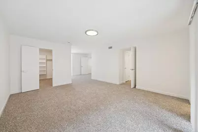 2000 Nantucket Drive, Houston, TX 77057 - Photo 9