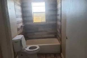 511 43rd St, Galveston, TX 77550 - Photo 11