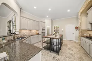 7910 Emerald Haven Dr, Sugar Land, TX 77479 - Photo 15