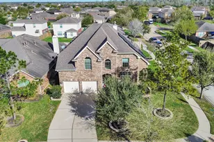 9602 Emerald Lakes Dr, Rosharon, TX 77583 - Photo 1