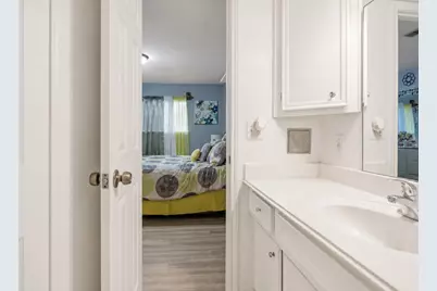 10323 Sageyork Drive, Houston, TX 77089 - Photo 15