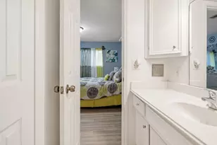 10323 Sageyork Dr, Houston, TX 77089 - Photo 15