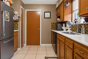 10323 Sageyork Dr, Houston, TX 77089 - Photo 9