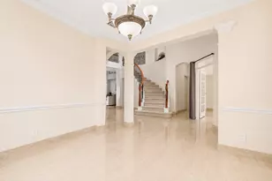 2614 Sunset Lake Dr, Sugar Land, TX 77478 - Photo 5
