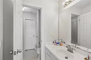 2614 Sunset Lake Dr, Sugar Land, TX 77478 - Photo 35