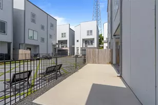 8409 Hempstead Rd, Houston, TX 77008 - Photo 45