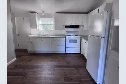 934 Queenswood, Montgomery, TX 77316 - Photo 3