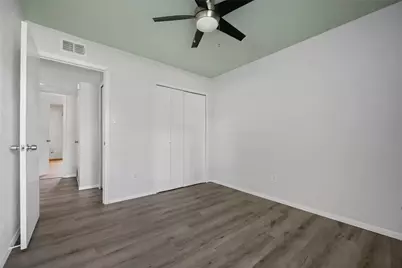 10122 Green Valley Lane, Houston, TX 77064 - Photo 11