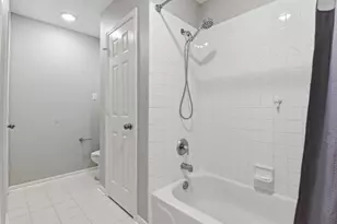 19211 E Larah Ln, Houston, TX 77094 - Photo 35