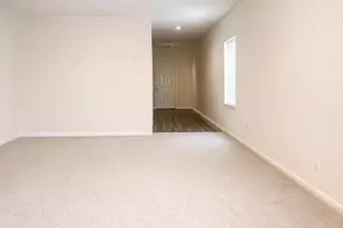 10127 California Lily Ln, Houston, TX 77016 - Photo 9