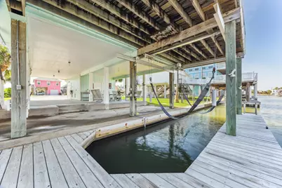 22032 Matagorda Drive, Galveston, TX 77554 - Photo 23