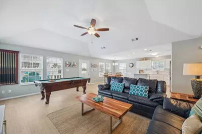 22032 Matagorda Drive, Galveston, TX 77554 - Photo 3