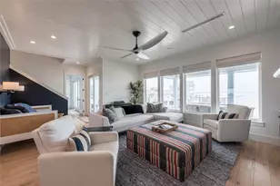 1311 Oahu Dr, Tiki Island, TX 77554 - Photo 13