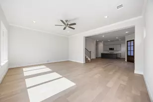 4317 Roseland St, Houston, TX 77006 - Photo 9