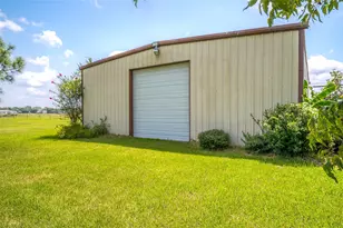 200 Eagle Rd, Brazoria, TX 77422 - Photo 9