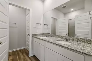 2037 Caney Crk Ct, Conroe, TX 77301 - Photo 5