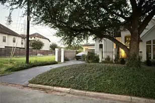 20 Hackberry Ln, Houston, TX 77027 - Photo 7