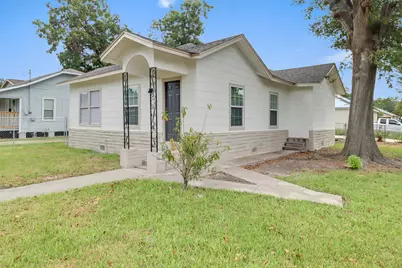 101 E James Street, Baytown, TX 77520 - Photo 1