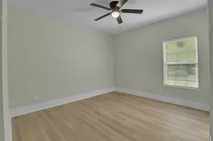 101 E James St, Baytown, TX 77520 - Photo 11