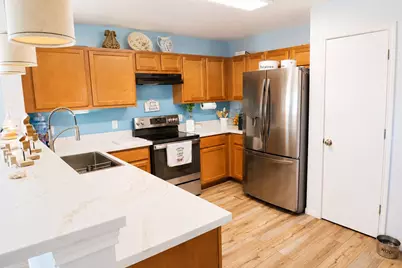 1110 Militia Dr, Surfside Beach, TX 77541 - Photo 5