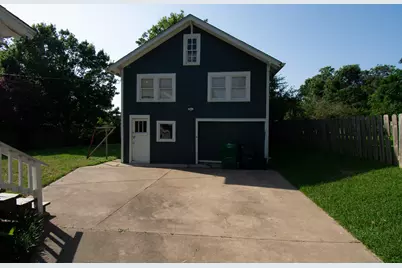 306 W Bryan Street, Brenham, TX 77833 - Photo 1