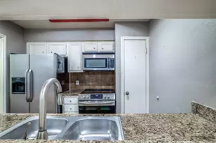 800 Country Pl Dr, Houston, TX 77079 - Photo 7