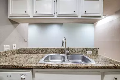 800 Country Place Drive #306, Houston, TX 77079 - Photo 17