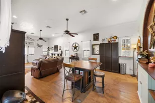 836 Pecan St, New Ulm, TX 78950 - Photo 9