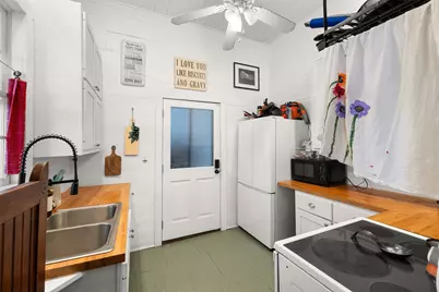 836 Pecan Street, New Ulm, TX 78950 - Photo 13