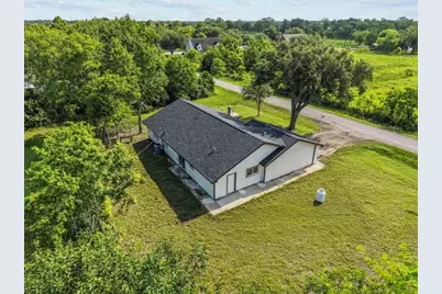 211 Avenue I, Alvin, TX 77511 - Photo 27
