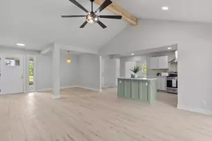 211 Avenue I, Alvin, TX 77511 - Photo 11