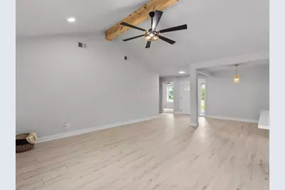 211 Avenue I, Alvin, TX 77511 - Photo 11