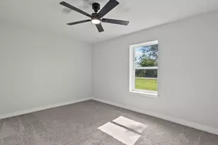 211 Avenue I, Alvin, TX 77511 - Photo 17