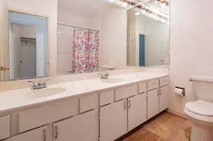 2209 S Braeswood Blvd, Houston, TX 77030 - Photo 17