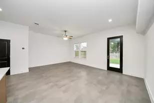 954 Junell St, Houston, TX 77088 - Photo 13