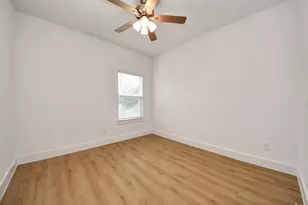 954 Junell St, Houston, TX 77088 - Photo 37