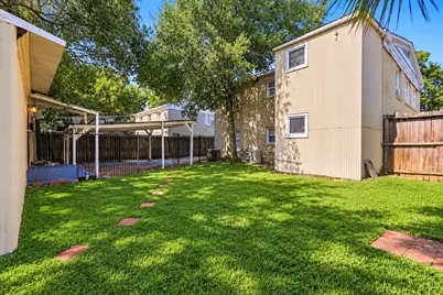 4505 Larch Lane #A, Bellaire, TX 77401 - Photo 23