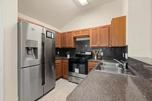 2631 Steelhead Dr, Houston, TX 77045 - Photo 7