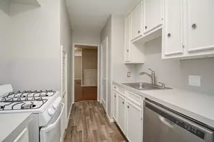 2718 Wroxton Rd, Houston, TX 77005 - Photo 17